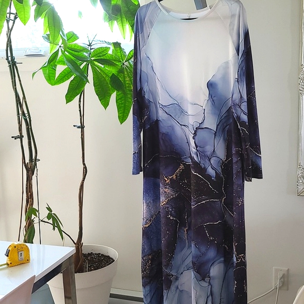 Maxi dress never use..large